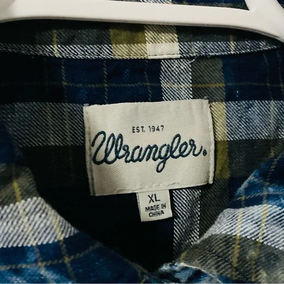 Wrangler Plaid Tie Dye Southwestern Embroidery Top Women’s Snap Western Shirt - Picture 6 of 9